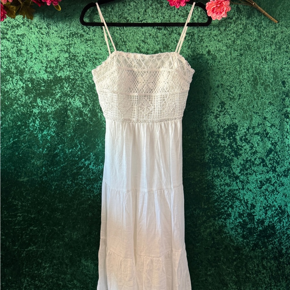 Francesca's Collections White Lace Maxi Dress